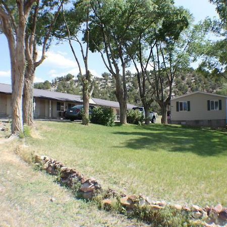 Crimson Hills Motel Parowan Ngoại thất bức ảnh